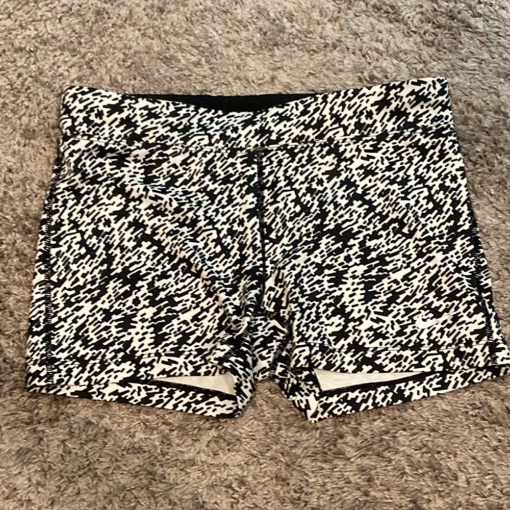 NWOT Nike Dri Fit Volleyball Shorts